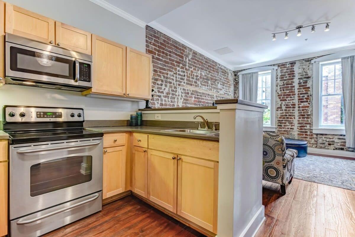 E Bay St Loft By City Market And River Street Savannah Exterior foto